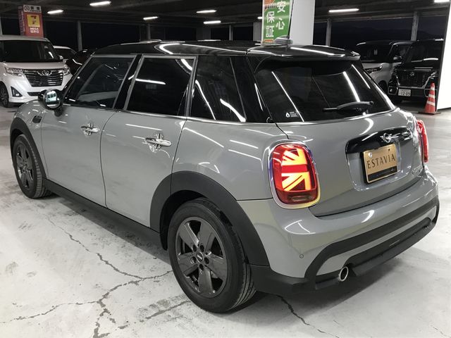 BMW MINI COOPER D 5DOOR 2021 Image 31