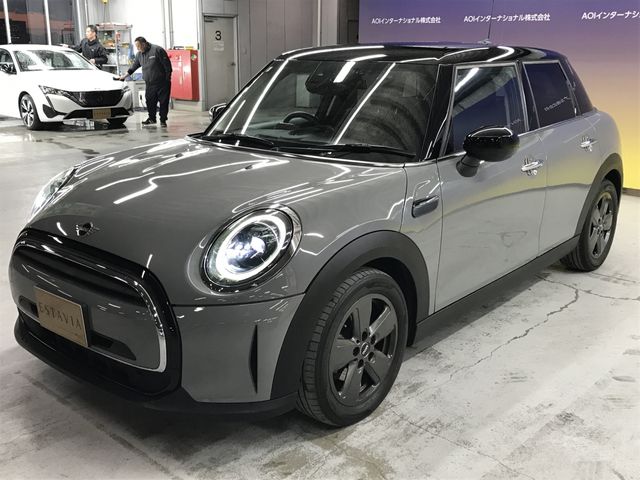 BMW MINI COOPER D 5DOOR 2021 Image 31