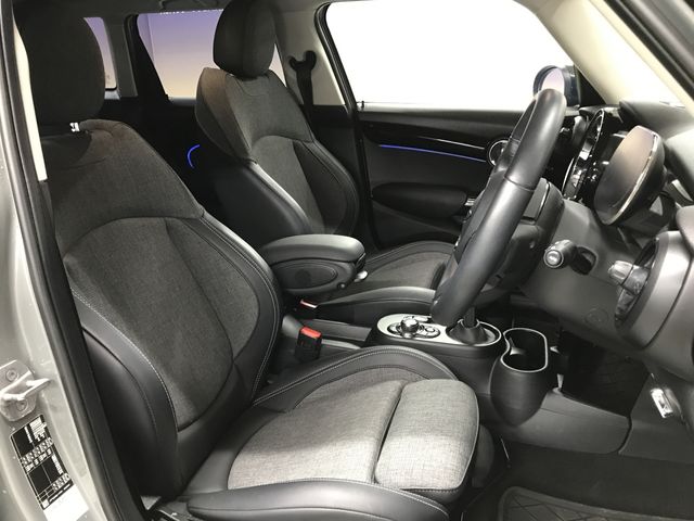 BMW MINI COOPER D 5DOOR 2021 Image 31