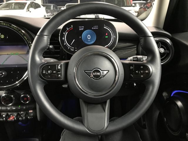 BMW MINI COOPER D 5DOOR 2021 Image 31