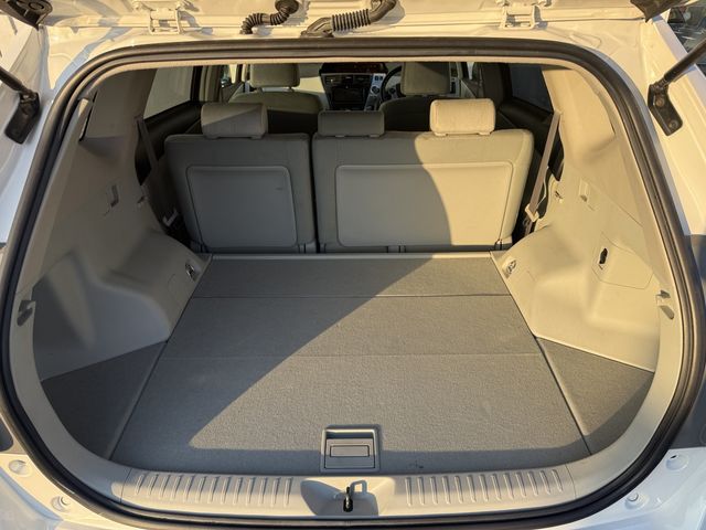 TOYOTA PRIUS ALPHA 2013 Image 31