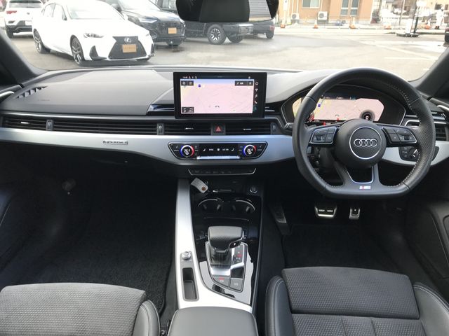 AUDI A4 AVANT 2020 Image 31