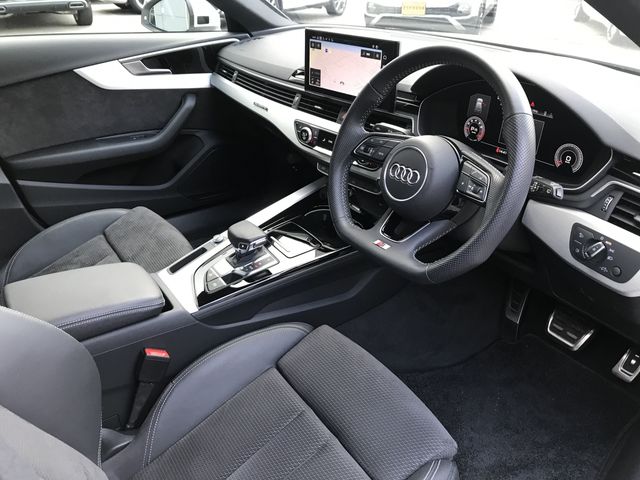 AUDI A4 AVANT 2020 Image 31