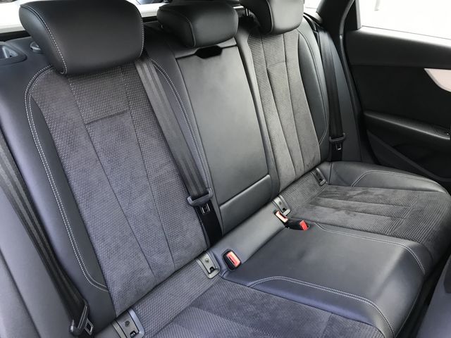 AUDI A4 AVANT 2020 Image 31