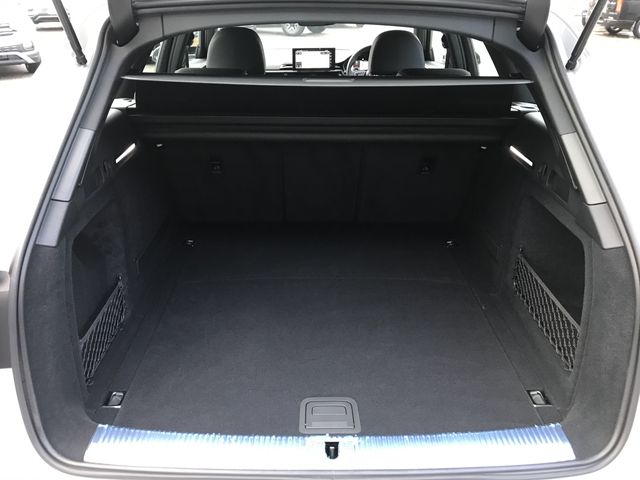 AUDI A4 AVANT 2020 Image 31