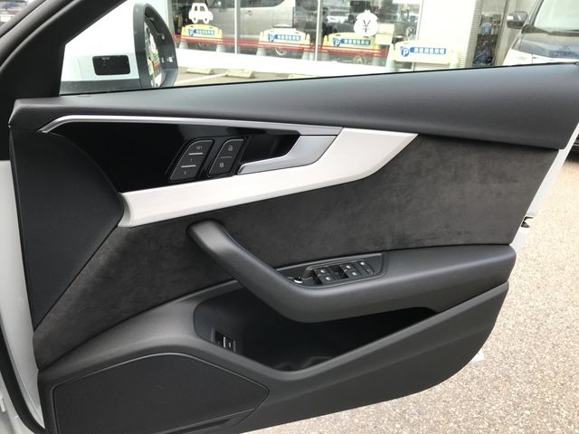 AUDI A4 AVANT 2020 Image 31