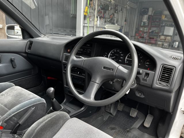 TOYOTA COROLLA FX 1989 Image 31