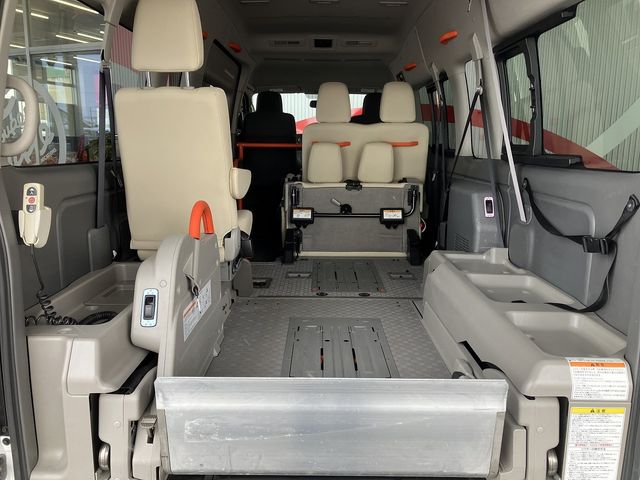 NISSAN NV350 CARAVAN 4WD 2019 Image 31