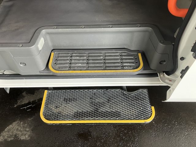 NISSAN NV350 CARAVAN 4WD 2019 Image 31