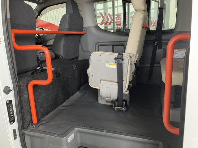 NISSAN NV350 CARAVAN 4WD 2019 Image 31