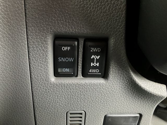 NISSAN NV350 CARAVAN 4WD 2019 Image 31