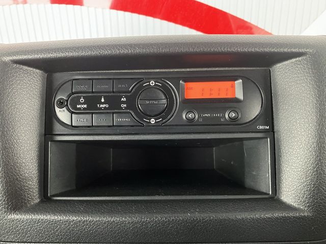 NISSAN NV350 CARAVAN 4WD 2019 Image 31