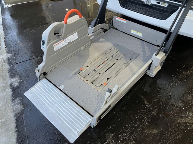 NISSAN NV350 CARAVAN 4WD 2018 Image 31