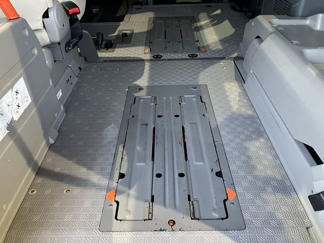 NISSAN NV350 CARAVAN 4WD 2018 Image 31