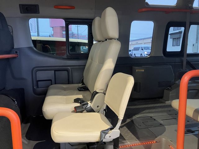 NISSAN NV350 CARAVAN 4WD 2018 Image 31