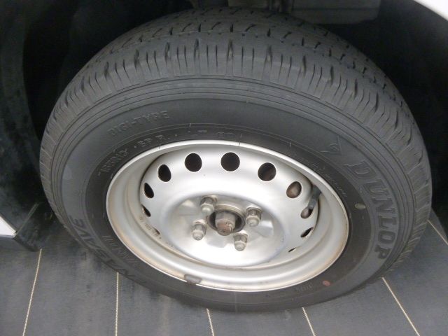 NISSAN AD 2013 Image 31