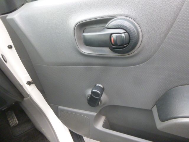 NISSAN AD 2013 Image 31