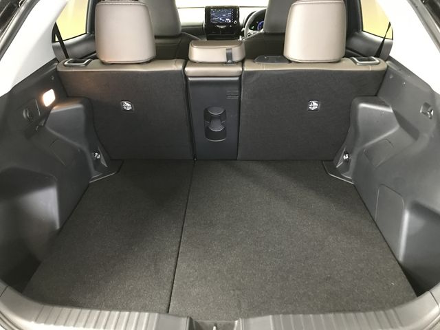 TOYOTA YARIS CROSS HYBRID 2024 Image 31