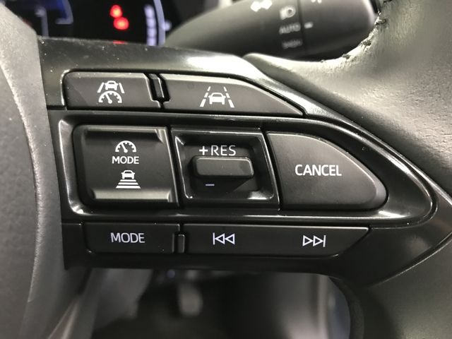 TOYOTA YARIS CROSS HYBRID 2024 Image 31