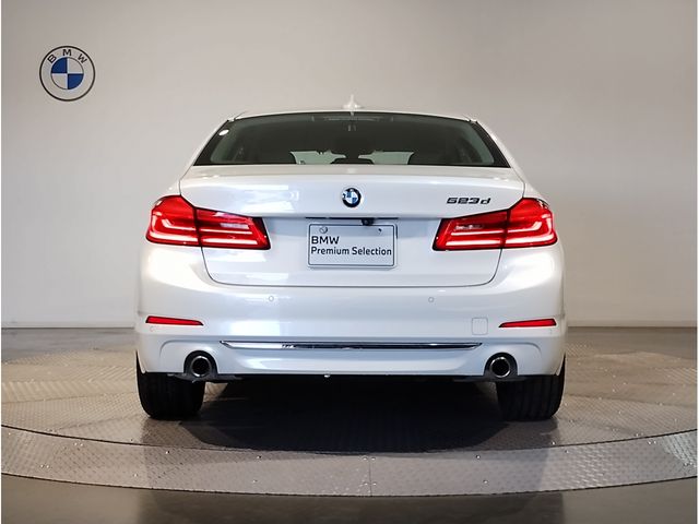 BMW 5SERIES SEDAN 2019 Image 31