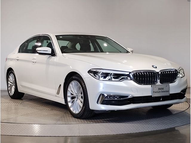 BMW 5SERIES SEDAN 2019 Image 31