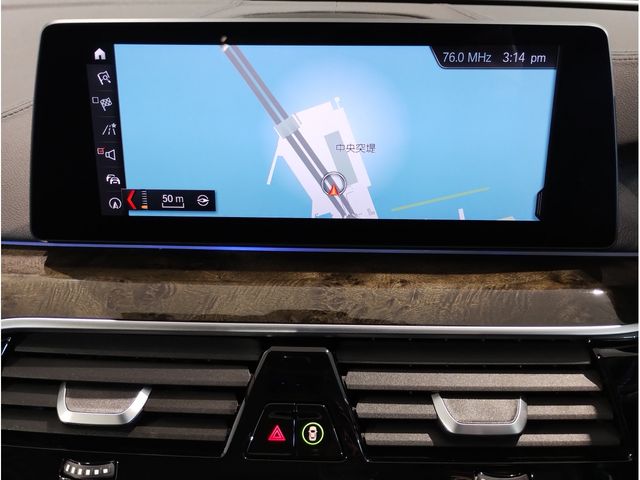 BMW 5SERIES SEDAN 2019 Image 31