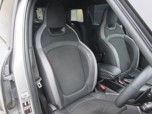 BMW MINI CROSSOVER 2023 Image 31