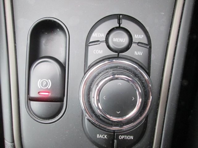 BMW MINI CROSSOVER 2023 Image 31