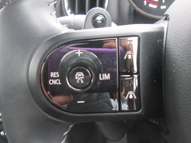 BMW MINI CROSSOVER 2023 Image 31