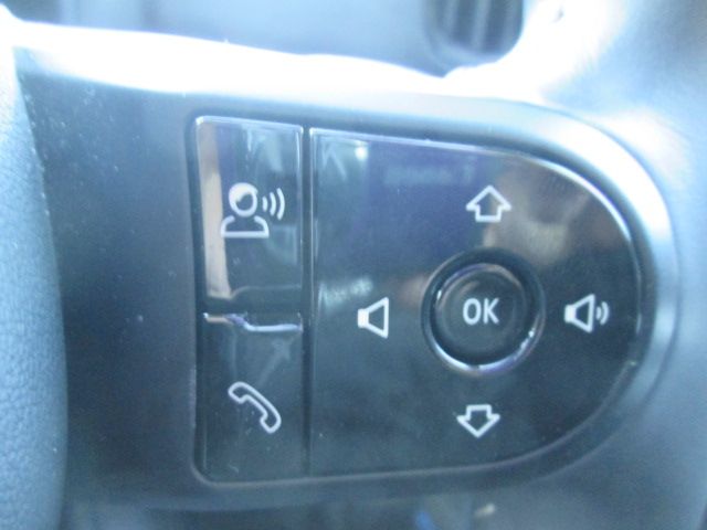 BMW MINI COOPER D CROSSO 2024 Image 31