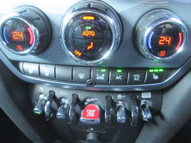 BMW MINI COOPER D CROSSO 2024 Image 31