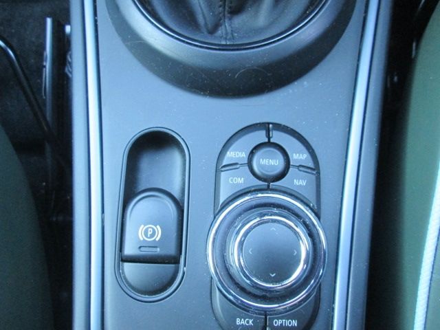 BMW MINI COOPER D CROSSO 2024 Image 31