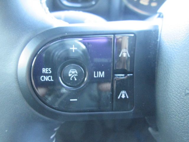 BMW MINI COOPER D CROSSO 2024 Image 31