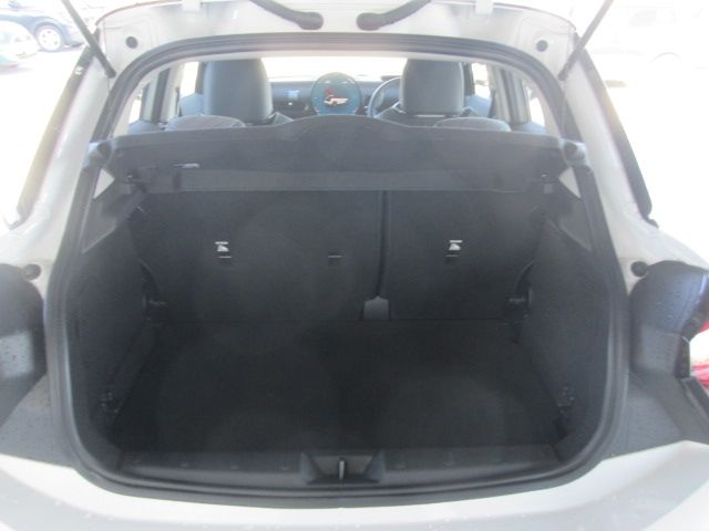 BMW MINI COOPER 5DOOR 2025 Image 31