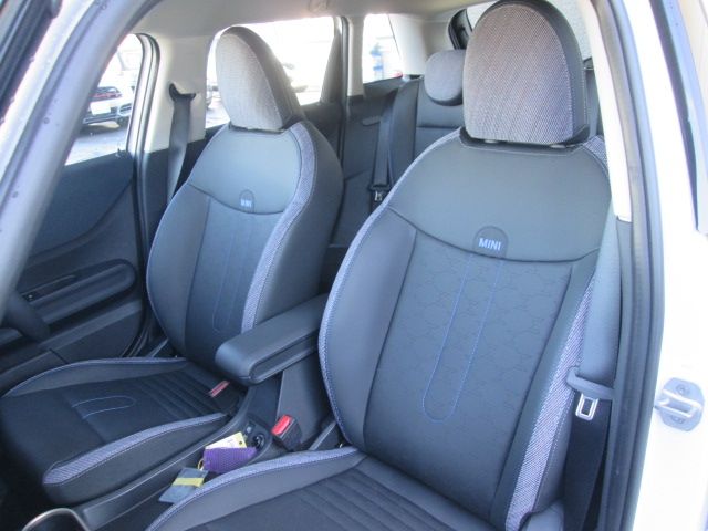 BMW MINI COOPER 5DOOR 2025 Image 31