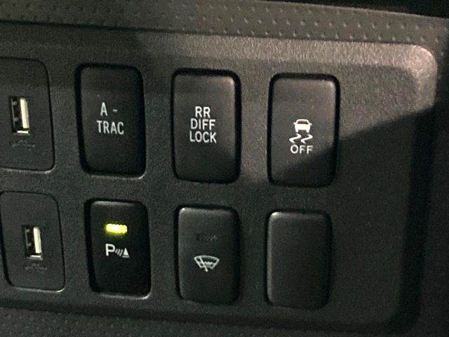 TOYOTA FJ CRUISER 4WD 2018 Image 31