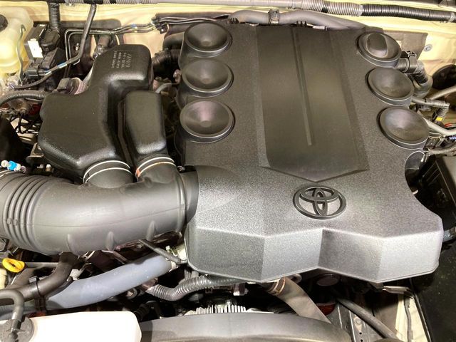 TOYOTA FJ CRUISER 4WD 2018 Image 31