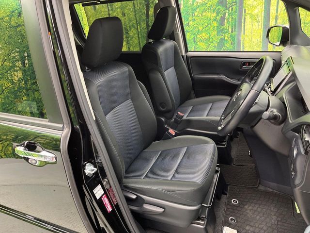 TOYOTA VOXY 2016 Image 31