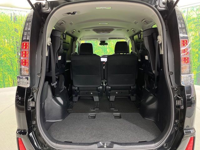 TOYOTA VOXY 2016 Image 31