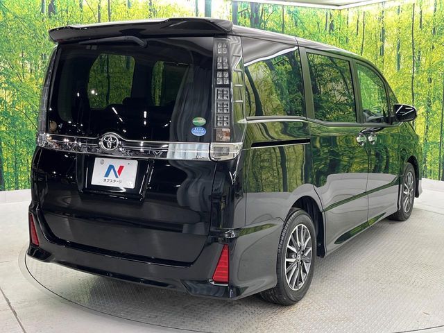 TOYOTA VOXY 2016 Image 31