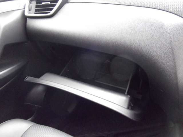 NISSAN X-TRAIL 4WD 2016 Image 31