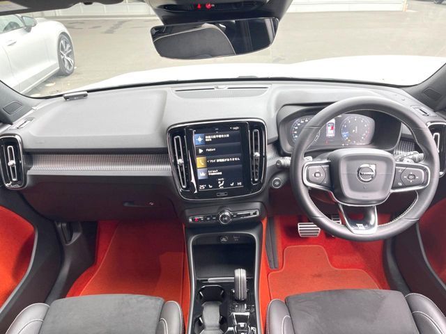 VOLVO XC40 2018 Image 31