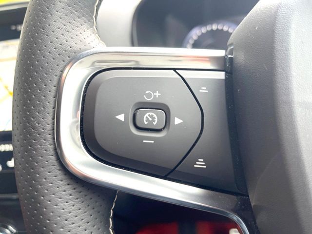 VOLVO XC40 2018 Image 31