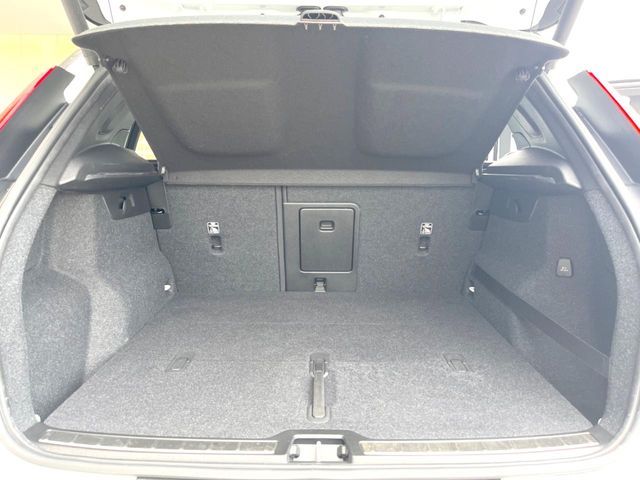 VOLVO XC40 2018 Image 31