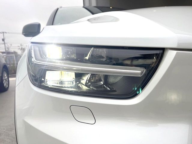 VOLVO XC40 2018 Image 31