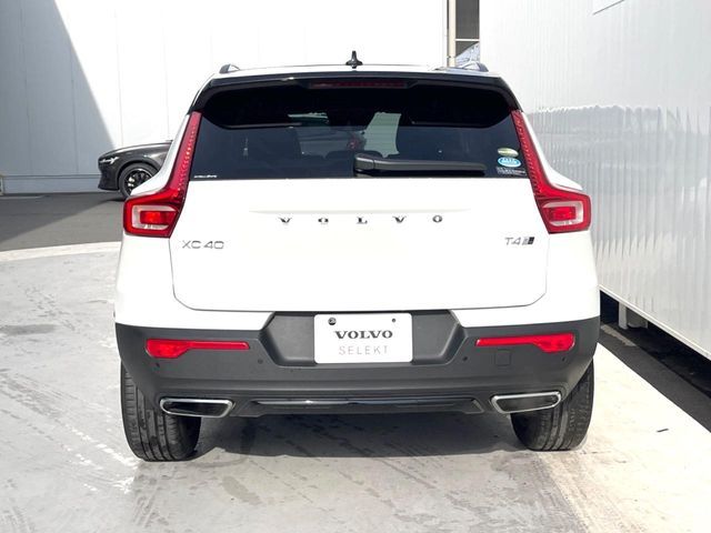 VOLVO XC40 2018 Image 31