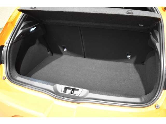 RENAULT MEGANE HATCH 2022 Image 31