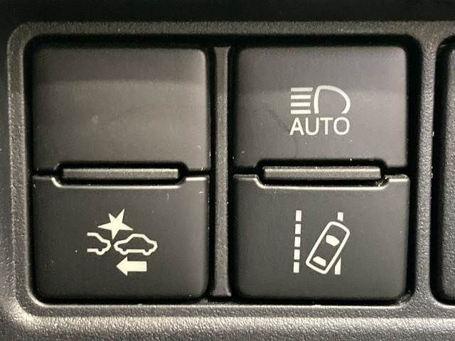 TOYOTA ESQUIRE HYBRID 2017 Image 31