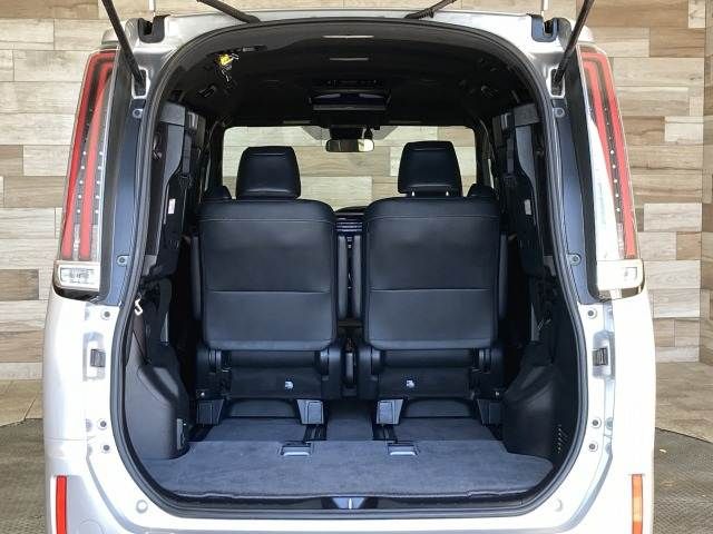 TOYOTA ESQUIRE HYBRID 2017 Image 31