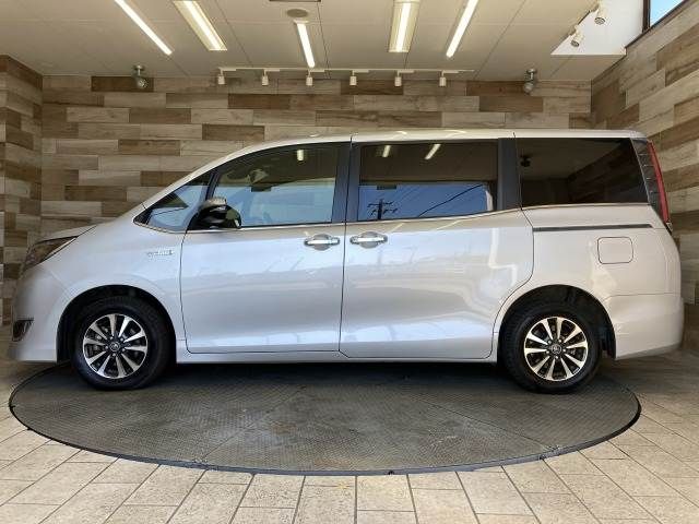 TOYOTA ESQUIRE HYBRID 2017 Image 31